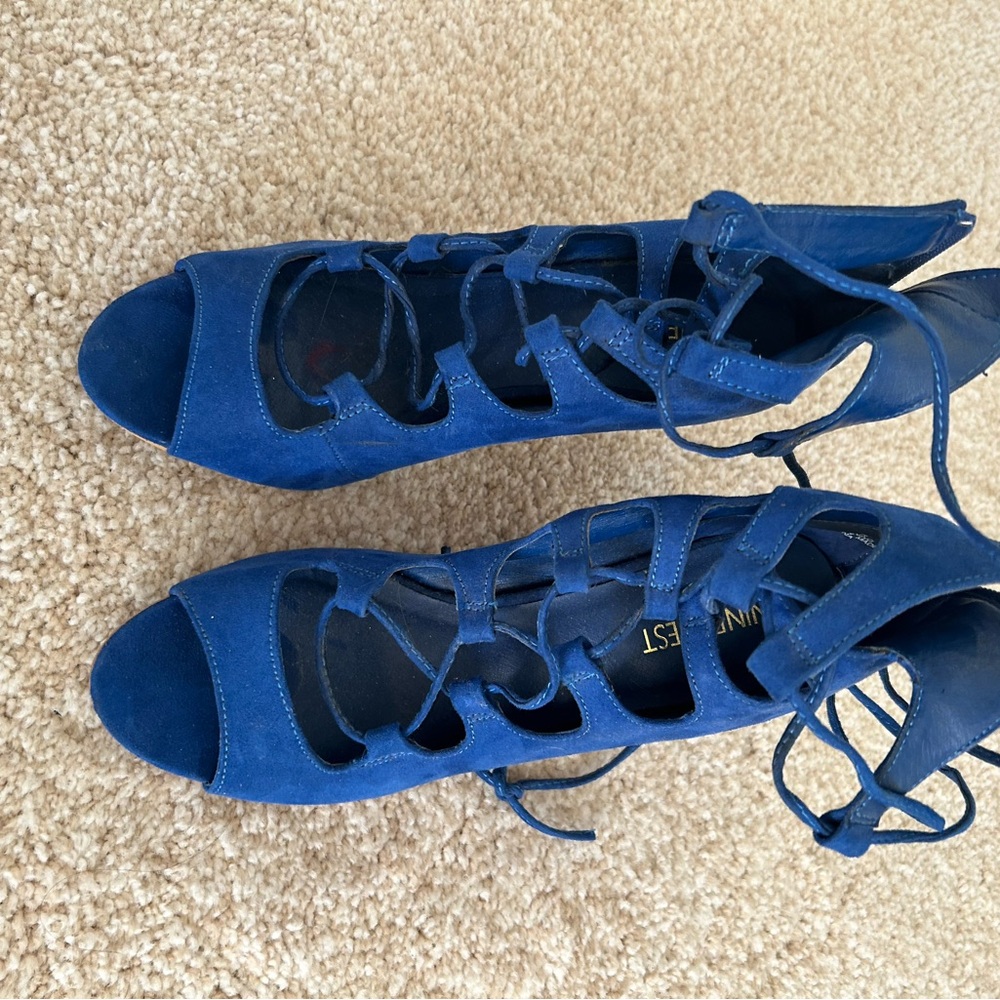 Women’s shoes